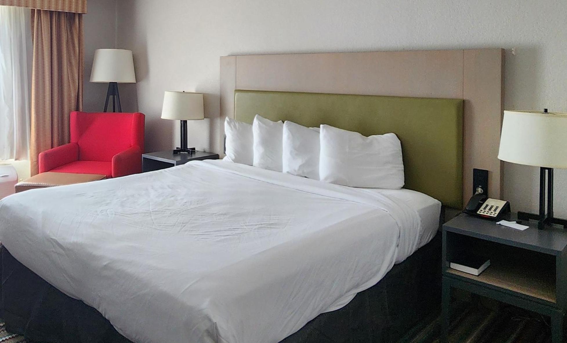 Country & By Radisson, West, Ks 3* Topeka